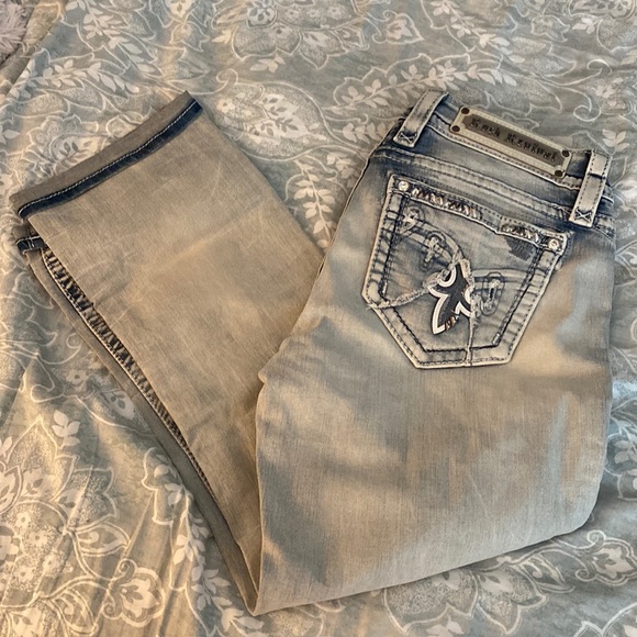 Light Blue Rock Revival Cropped Jeans Size 27 & 29 NWT - Picture 2 of 9